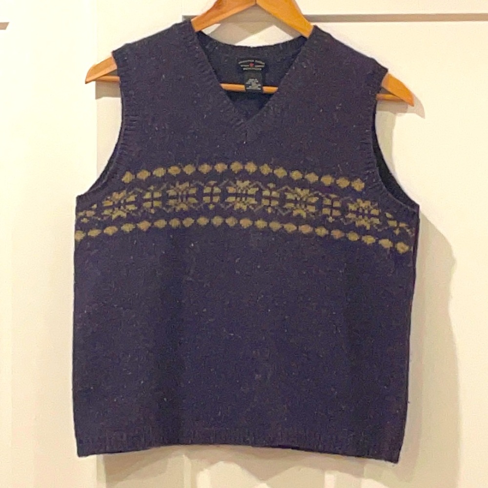 Vintage sweater vest perfect for fall!